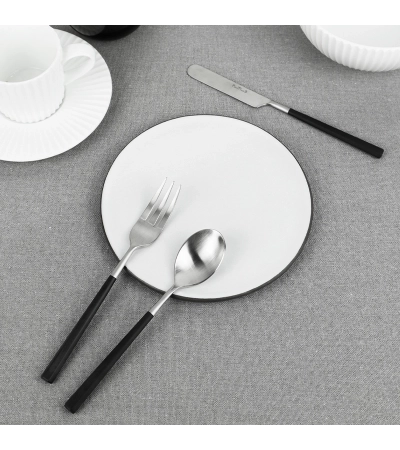 Posate da tavola Hive con manico nero » Vendita Online » Pinti Inox